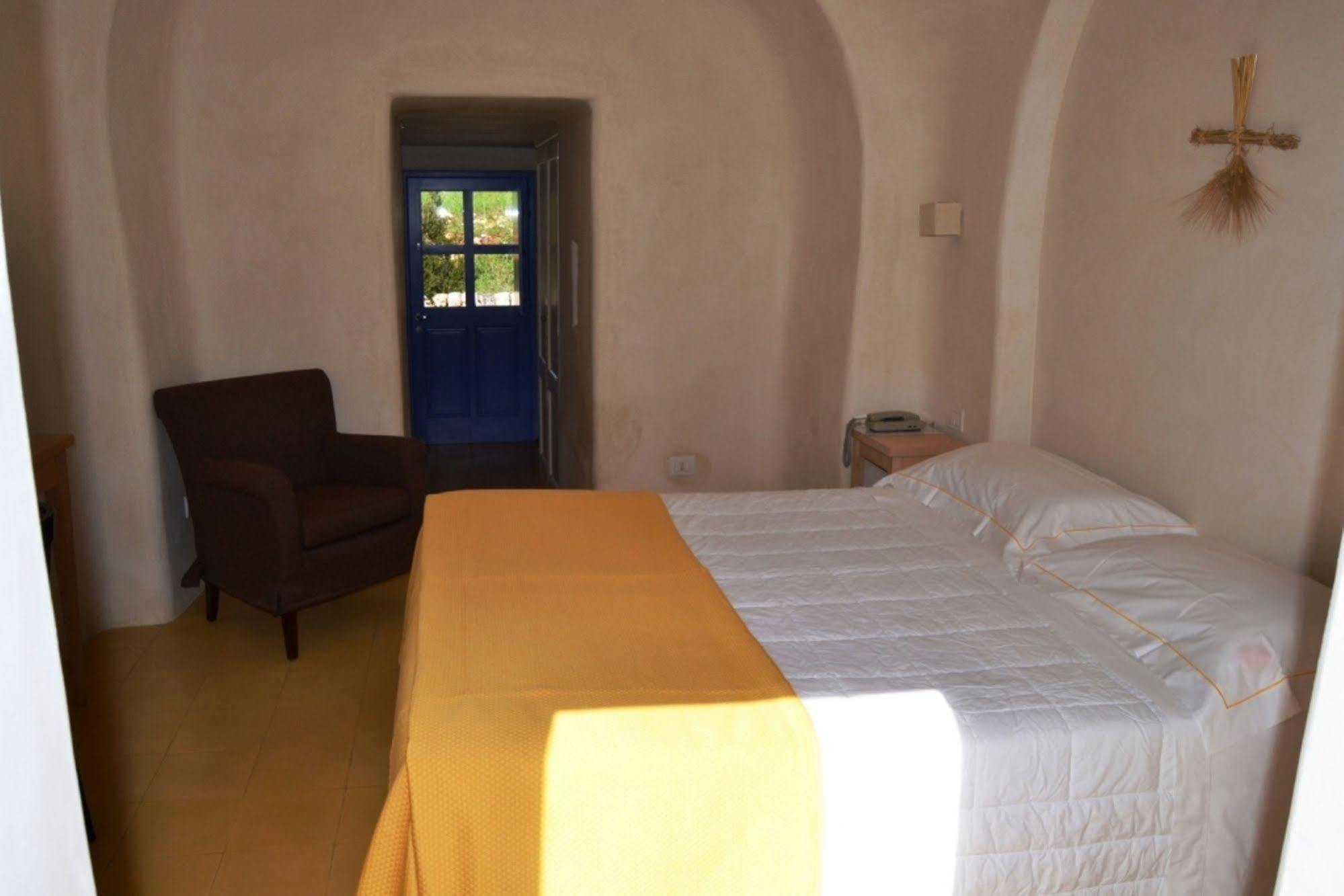 Relais Masseria Villa Cenci Cisternino Exterior photo